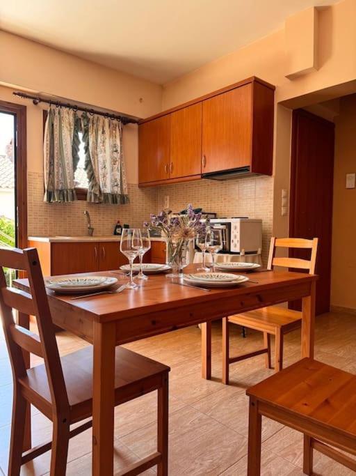 Family Woodland Oasis Vipgreece Apartment Kirinthos Luaran gambar